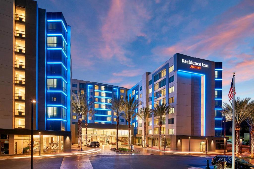 Days Inn | Anaheim Resort