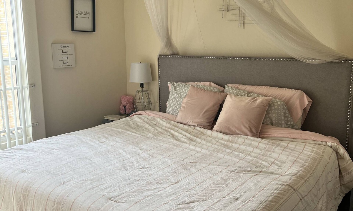 Downtown Los Angeles House | Resort Style Apartment DTLA