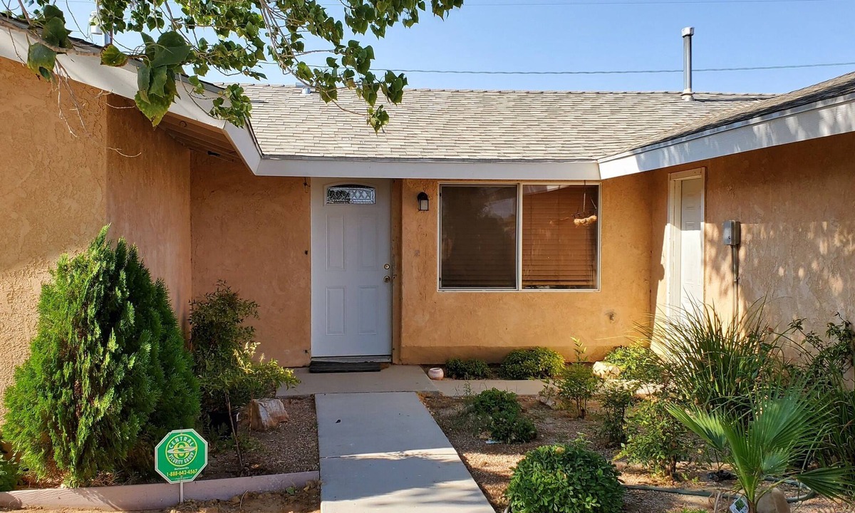 California City House | Restful High Desert Getaway