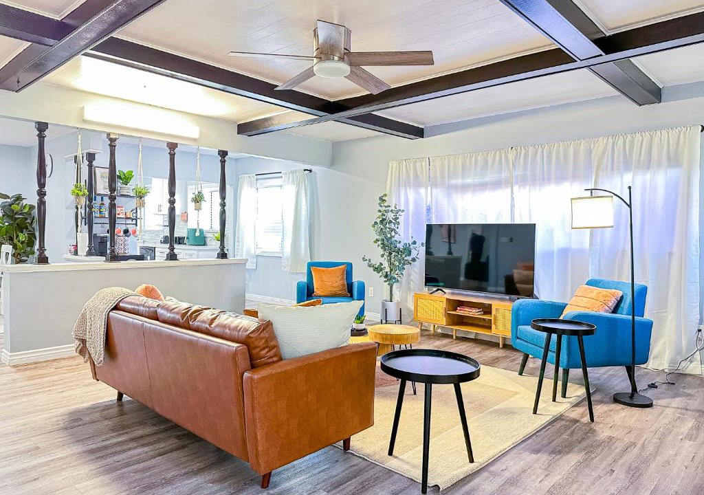 Northwest Torrance House | Retreat Minutes To LAX, Manhattan/Redondo Beach