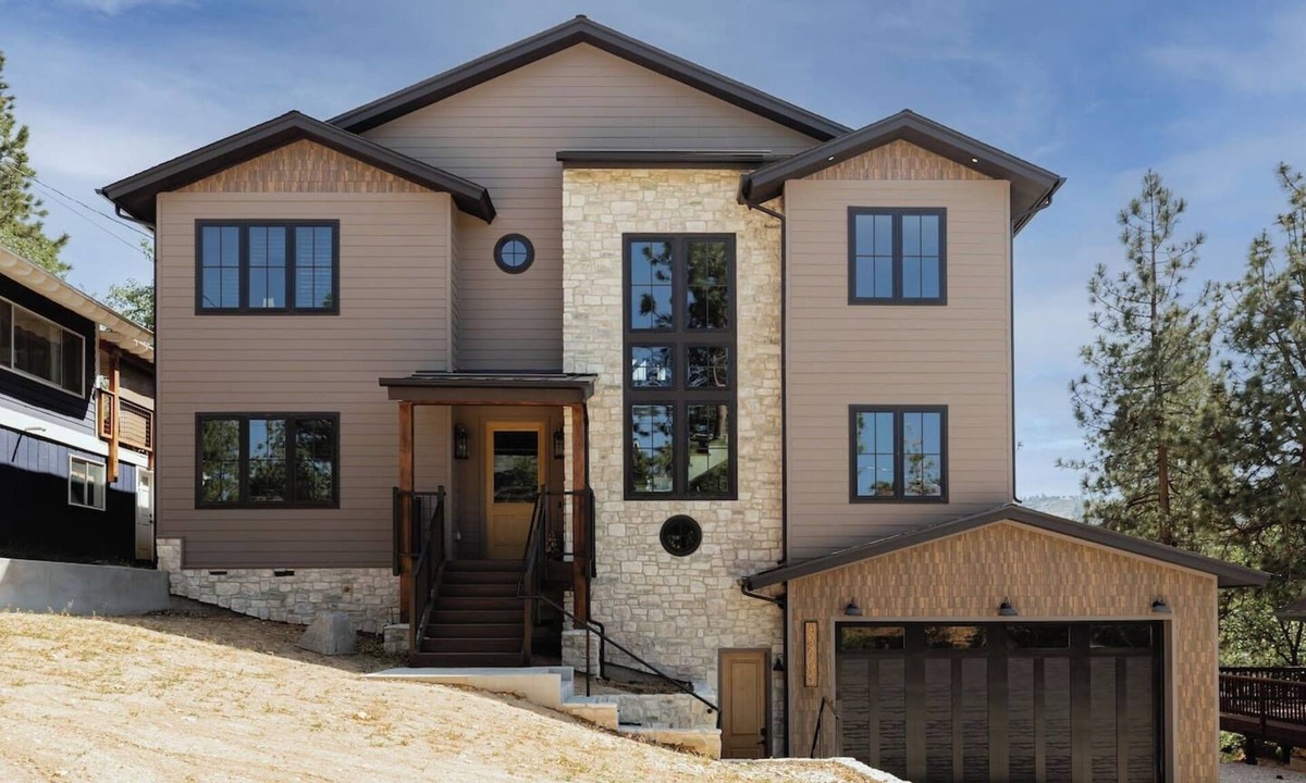 Upper Moonridge Apartment | Ridgecrest Luxury Home/Hot Tub, Game Room