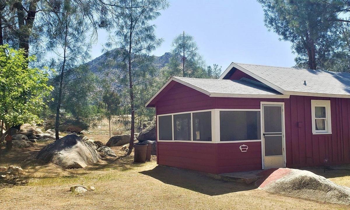 Lake Isabella Cabin | Rustic 1950s Cabins Located on 4 Acres of Pine Trees Surrounded by Upper Desert