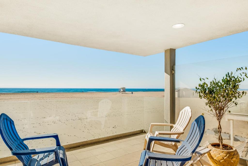 Hollywood Beach House | Savor the View