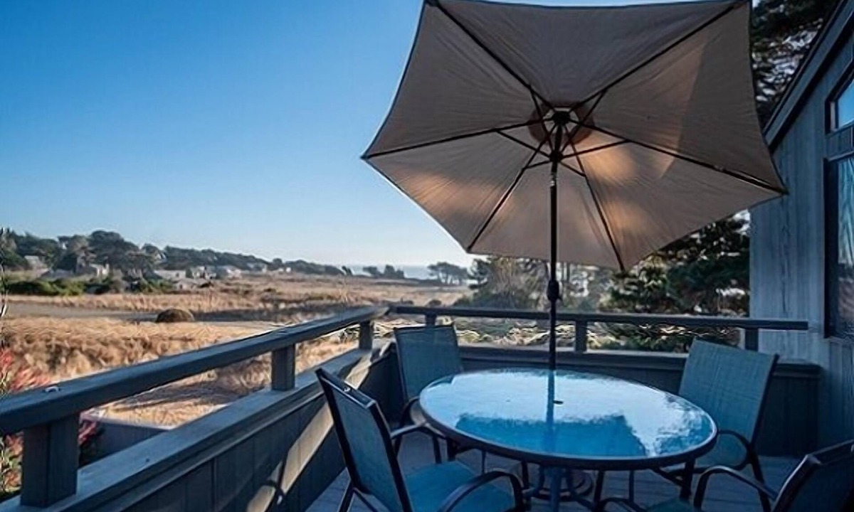 Sea Ranch House | Sculpture Point (2-Bedroom Home) - Pets Allowed by RedAwning