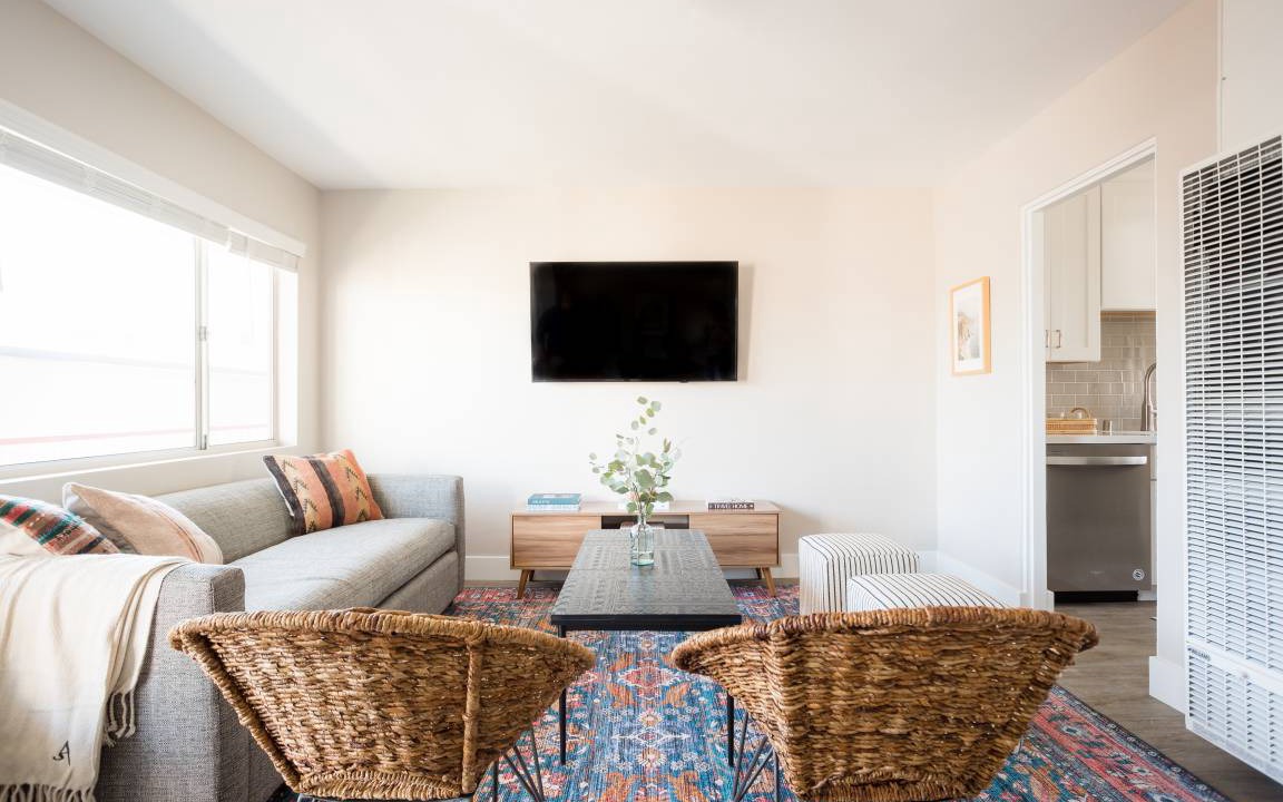 La Jolla Apartment | Seashore V by AvantStay Sleek La Jolla Flat 5mins from the Beach!