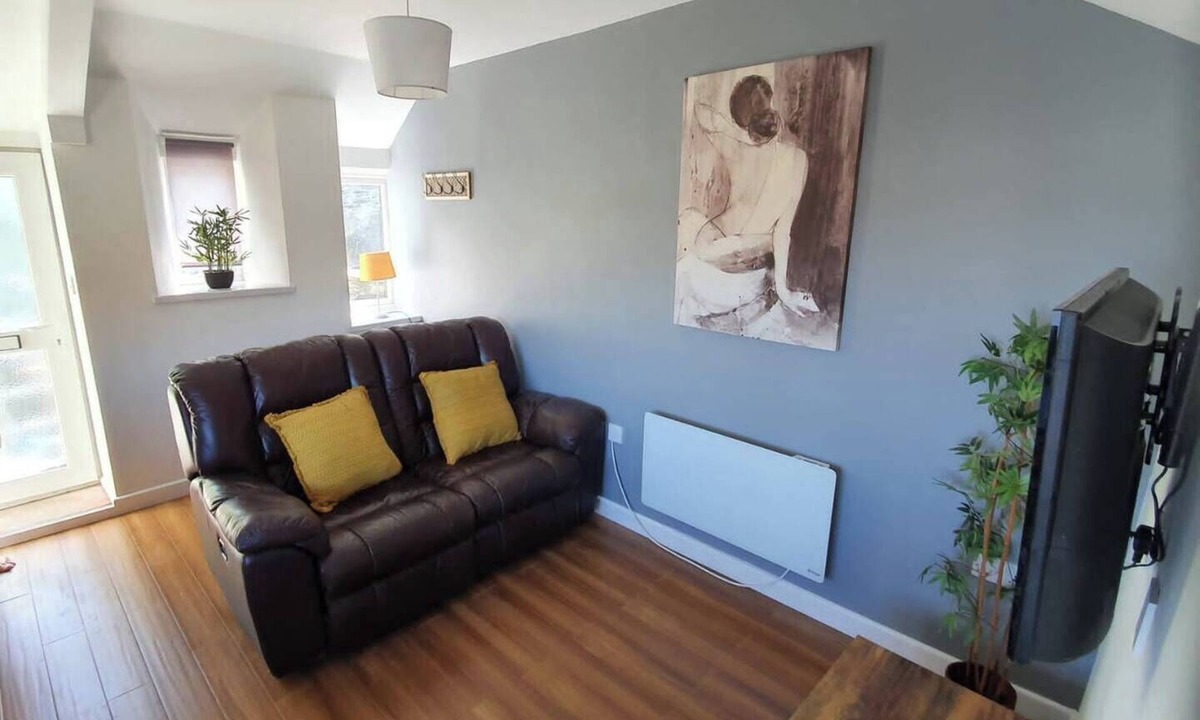 Mevagissey Apartment | SeaView-PetsOK-Patio-1BR