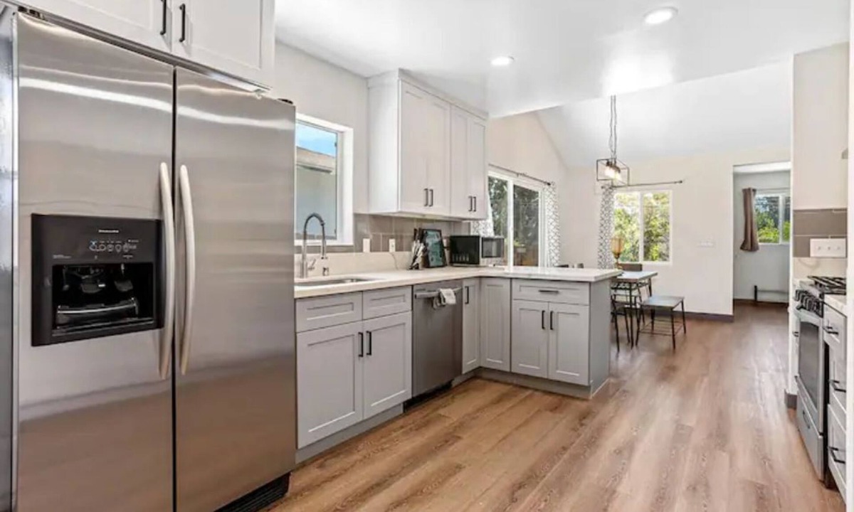 Altadena House | Secluded Highly Upgraded 3BR/3BA SFR- 10 Mins to Old Town Pasadena