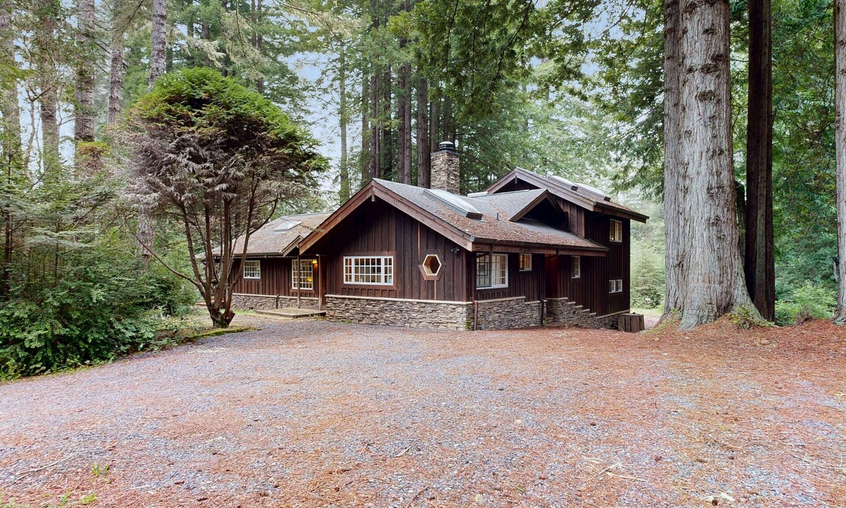 Little River House | Secluded house with WiFi, private hot tub, wood burning fireplace, Dog friendly