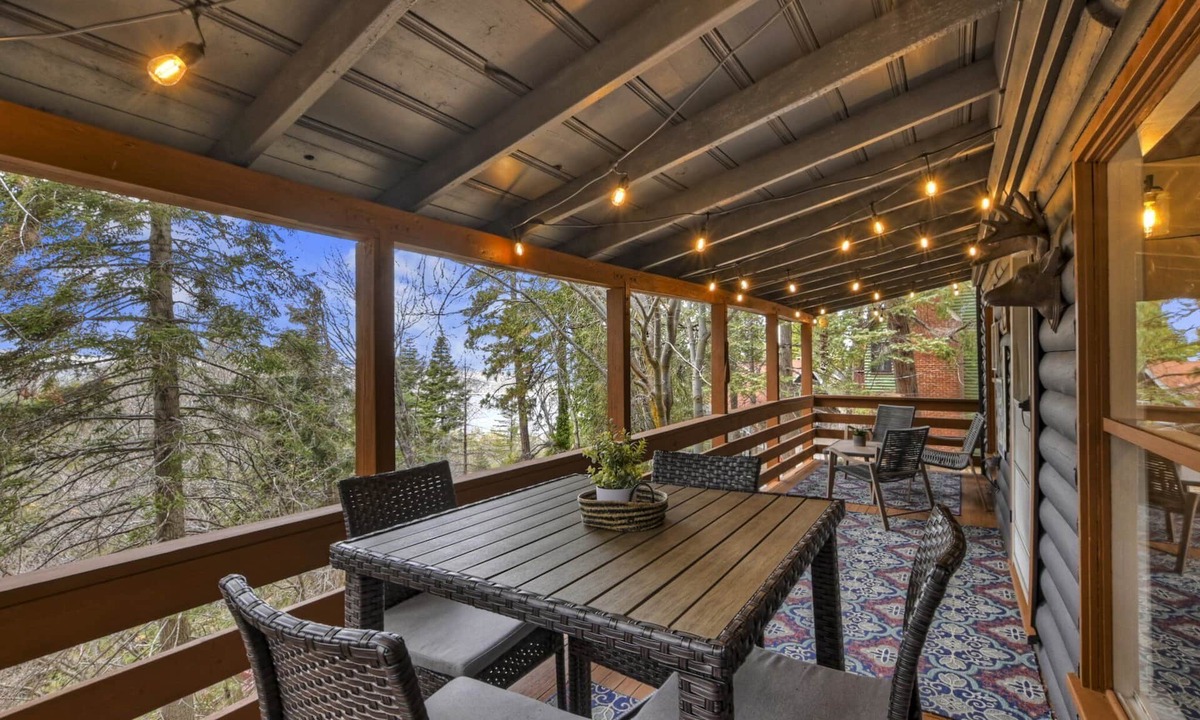 Arrowhead Villas Cabin | Secluded Mountain Getaway -Newly Renovated Lake View Cabin