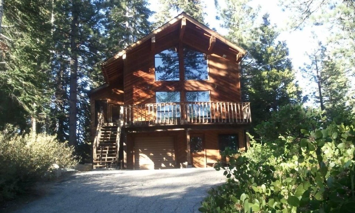 Ponderosa House | Sequoia Redwoods, Mountains, Trails, Rock Climbing, Horses, Fishing