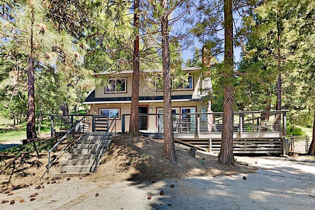 Blue Jay House | Serene Cabin
