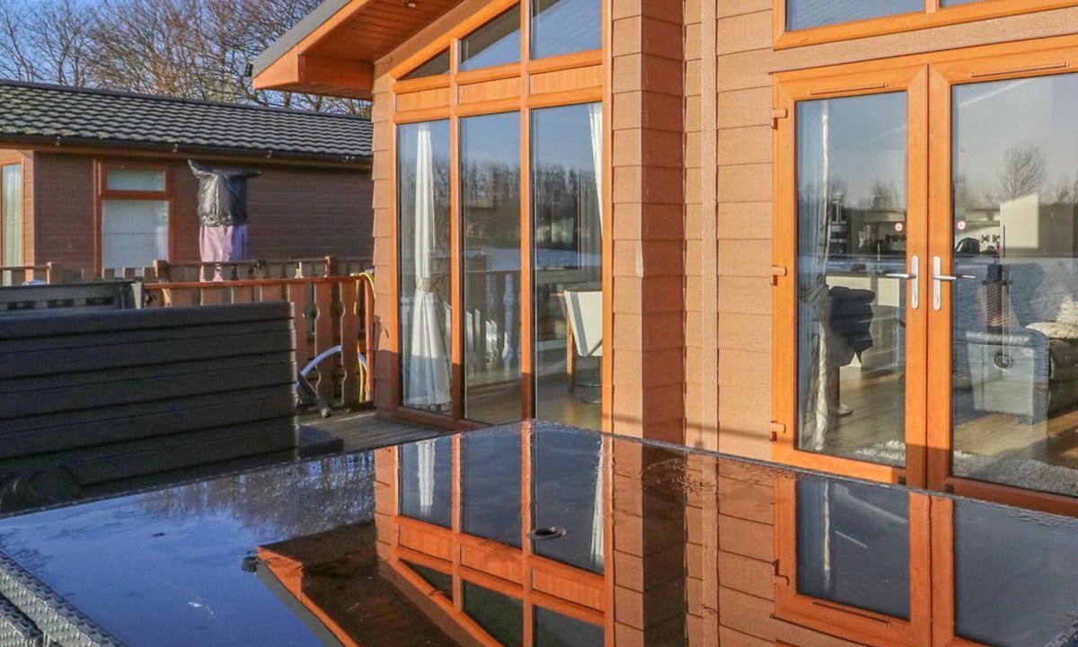 South Lakeland Leisure Village Cabin | Shore Beats Work, South Lakeland Leisure Village