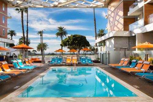 Shore Hotel | Downtown