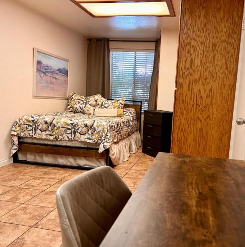 Hemet House | Silver Sands Den