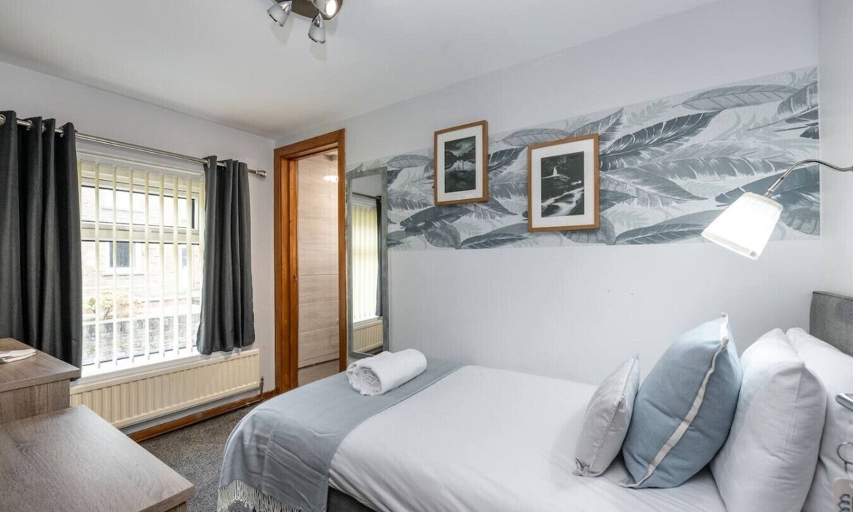 Margam Condo | Single Room Fridge Microwave Parking