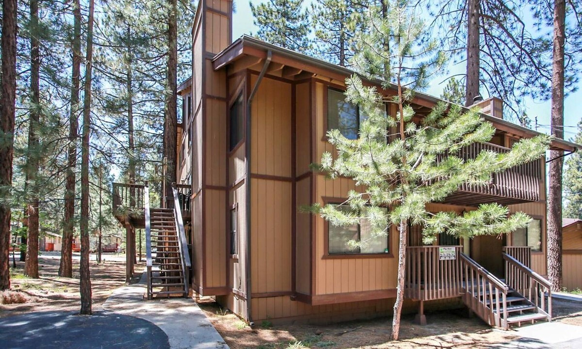 Summit Estates House | Ski Time Getaway-1848 by Big Bear Vacations