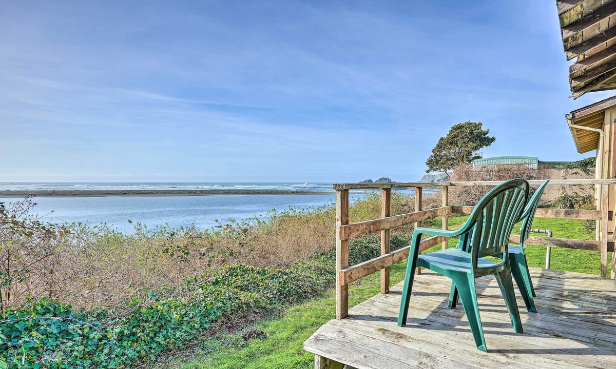 Smith River Vintage Deck | Smith River