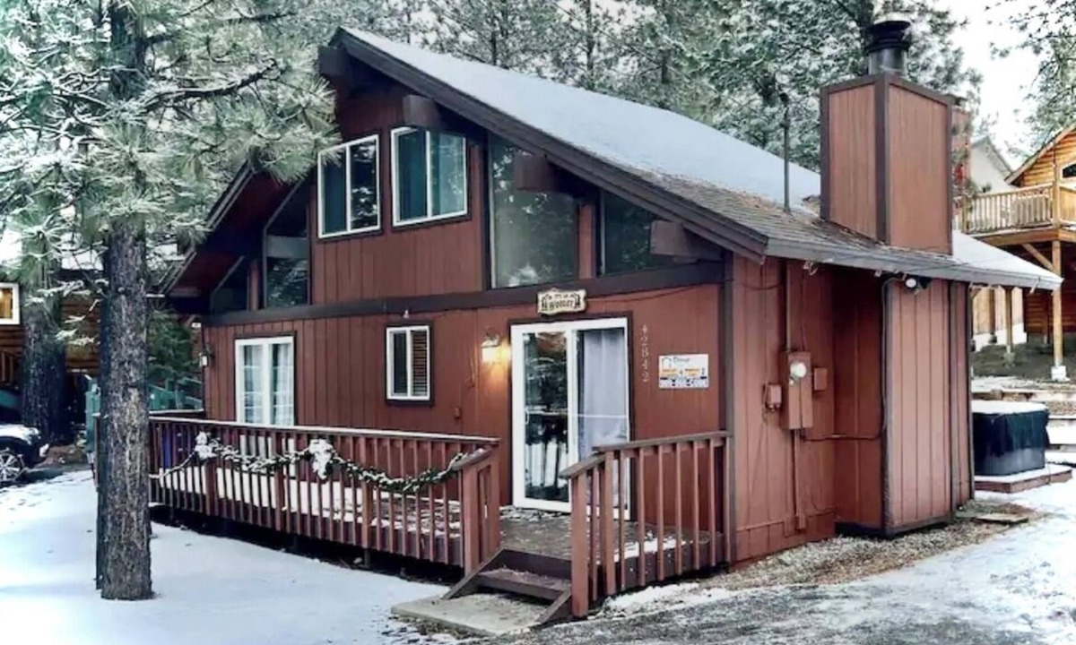 Moonridge Cabin | So Woodsy Cabin, spa, near slopes, EV charger