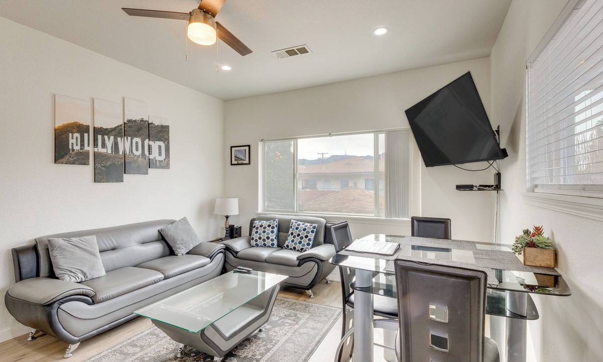 Glendale House | SoCal Escape w/Hot Tub, 5 Mi to Universal Studios