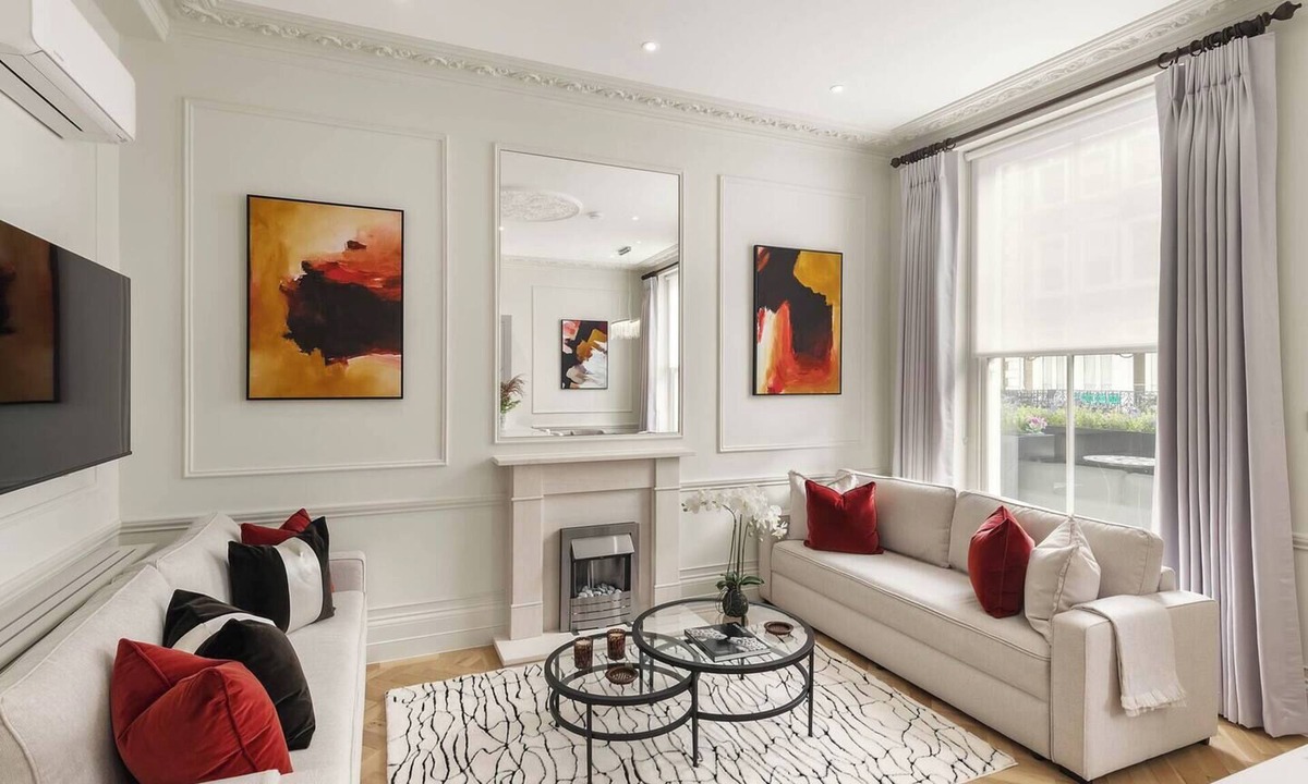 Earl's Court Apartment | South Kensington | Terrace, 4m Ceilings, Full AC, Harrods & Hyde Park