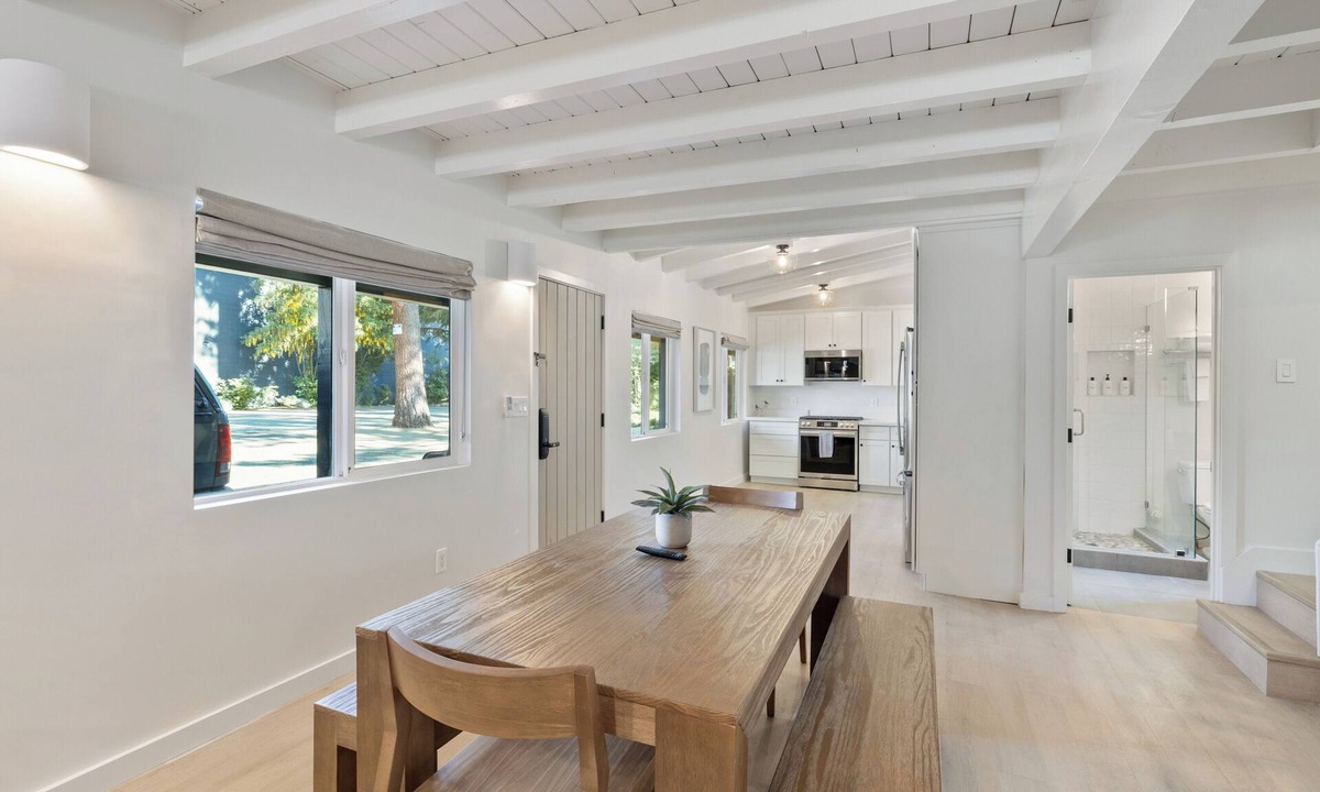 Lakeside Park Apartment | South Lake Chalet #1-Boutique Suite-Minutes to Heavenly & Lake Tahoe