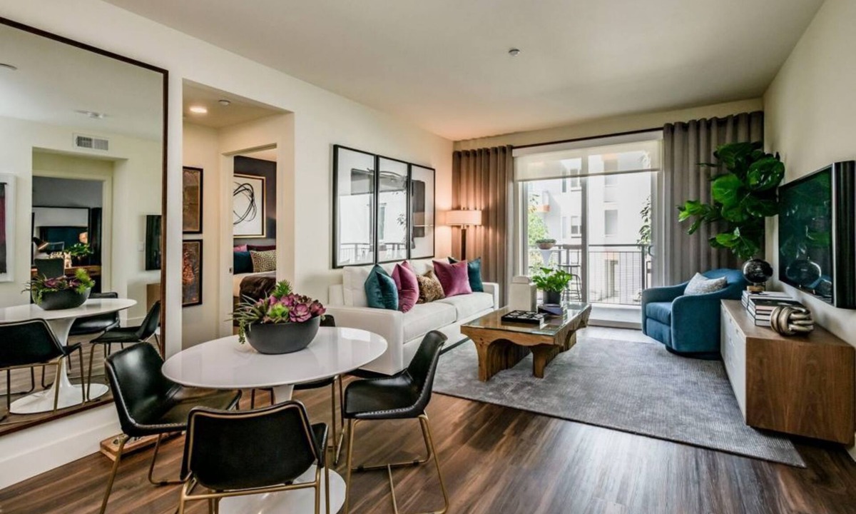 Heritage District Condo | Spacious 2BR Condo in Flats at Cityline