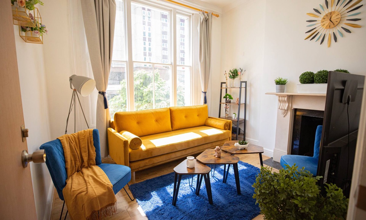 Fulham Apartment | Spacious 4 Bed 2 Bath APT