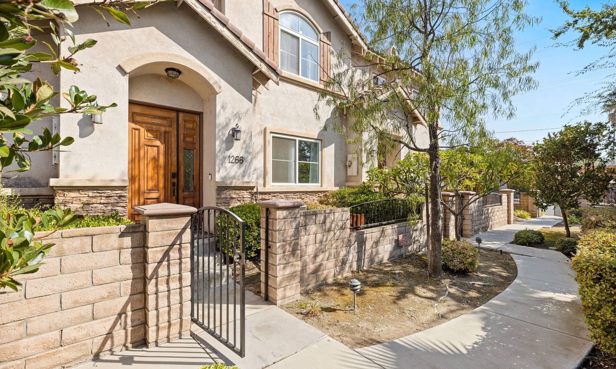 Duarte House | Spacious 4-bedroom 3bath Towsnhome with parking provided, Pet friendly!