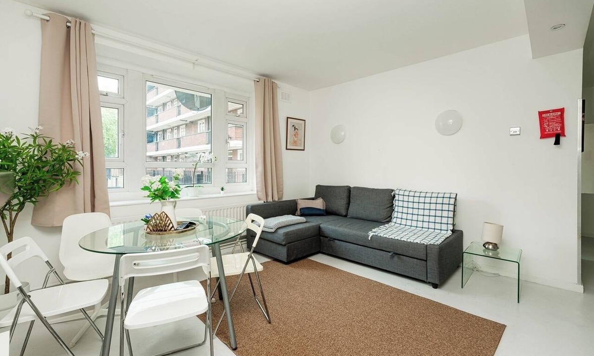Stockwell Apartment | Spacious 5-Bed Home near Stockwell Tube Station