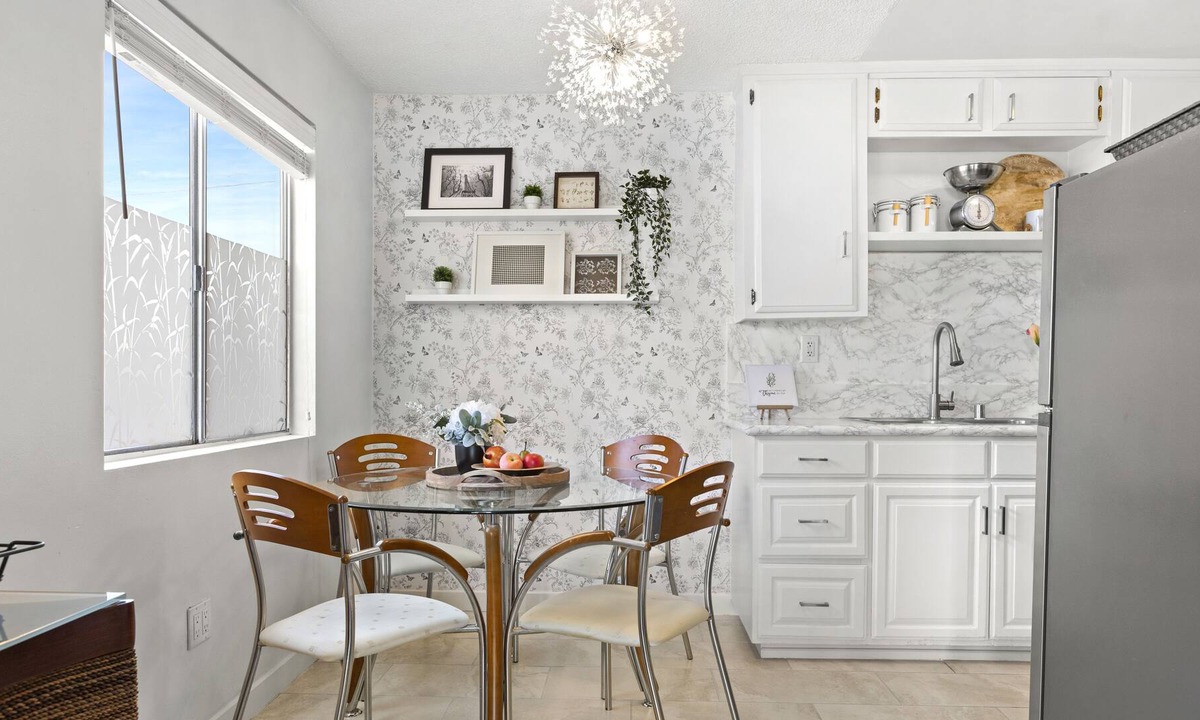 Hawthorne Apartment | Spacious Apartment Near SoFi Stadium and Kia Forum: 7 minutes away