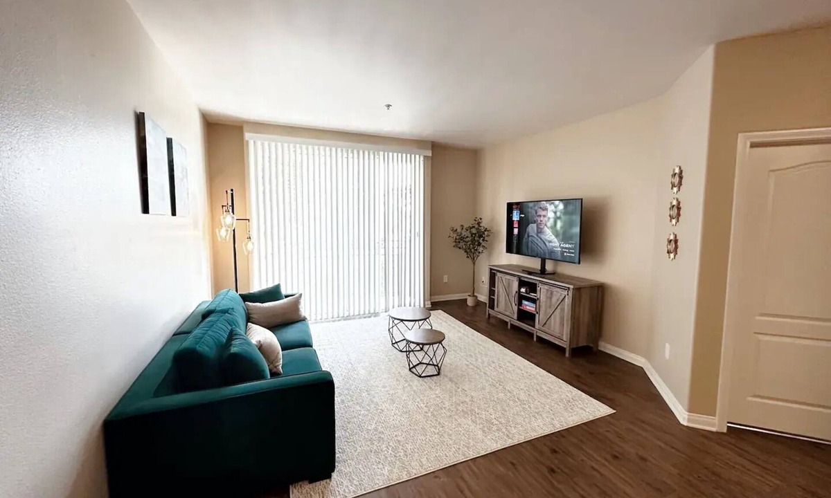 Marina del Rey Apartment | Spacious comfortable 2 bed