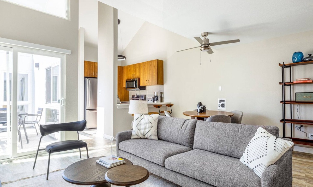 South Redondo Apartment | Spacious Redondo Beach 2BR Loft w/Pool, Gym, steps to Beach, by Blueground
