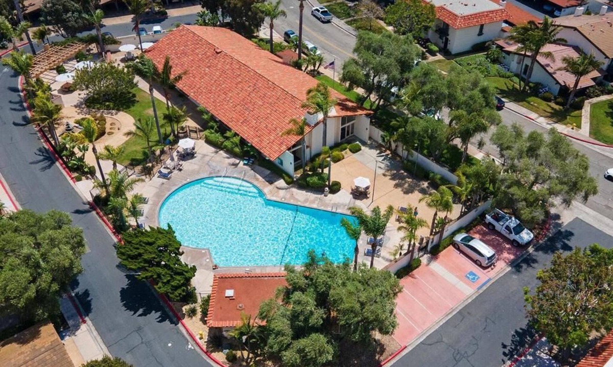 Point Loma House | Spanish style home near beaches