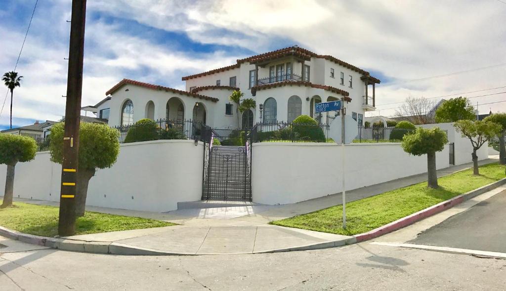 Northwest San Pedro House | SpanishFairytale4bd3ba