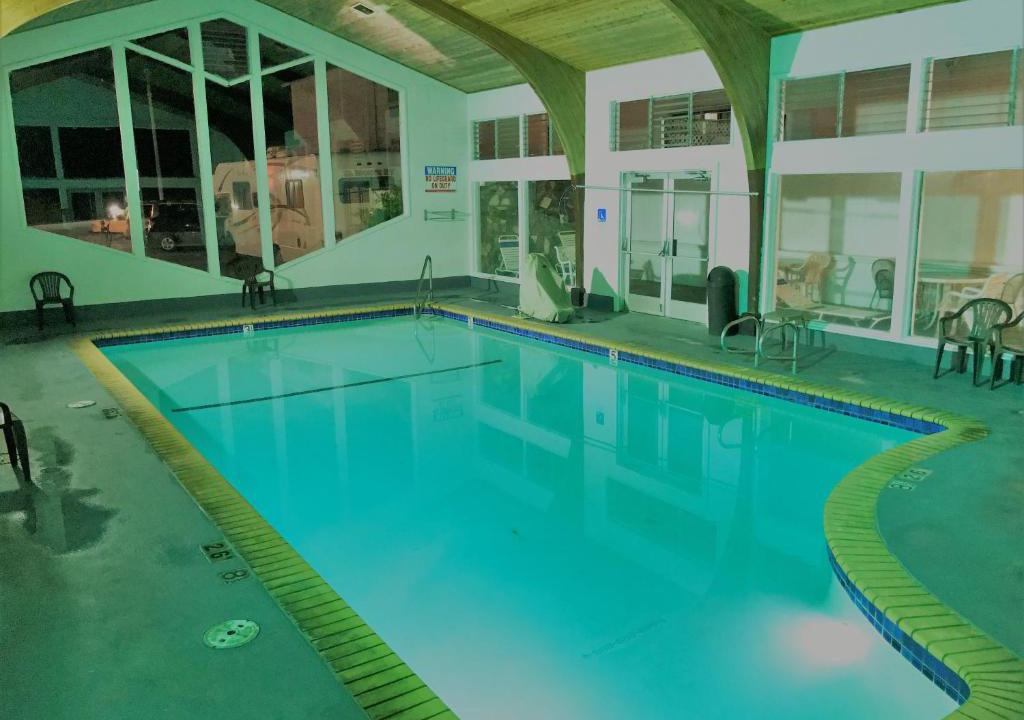 Munras Avenue Hotel | Stargazer Inn and Suites