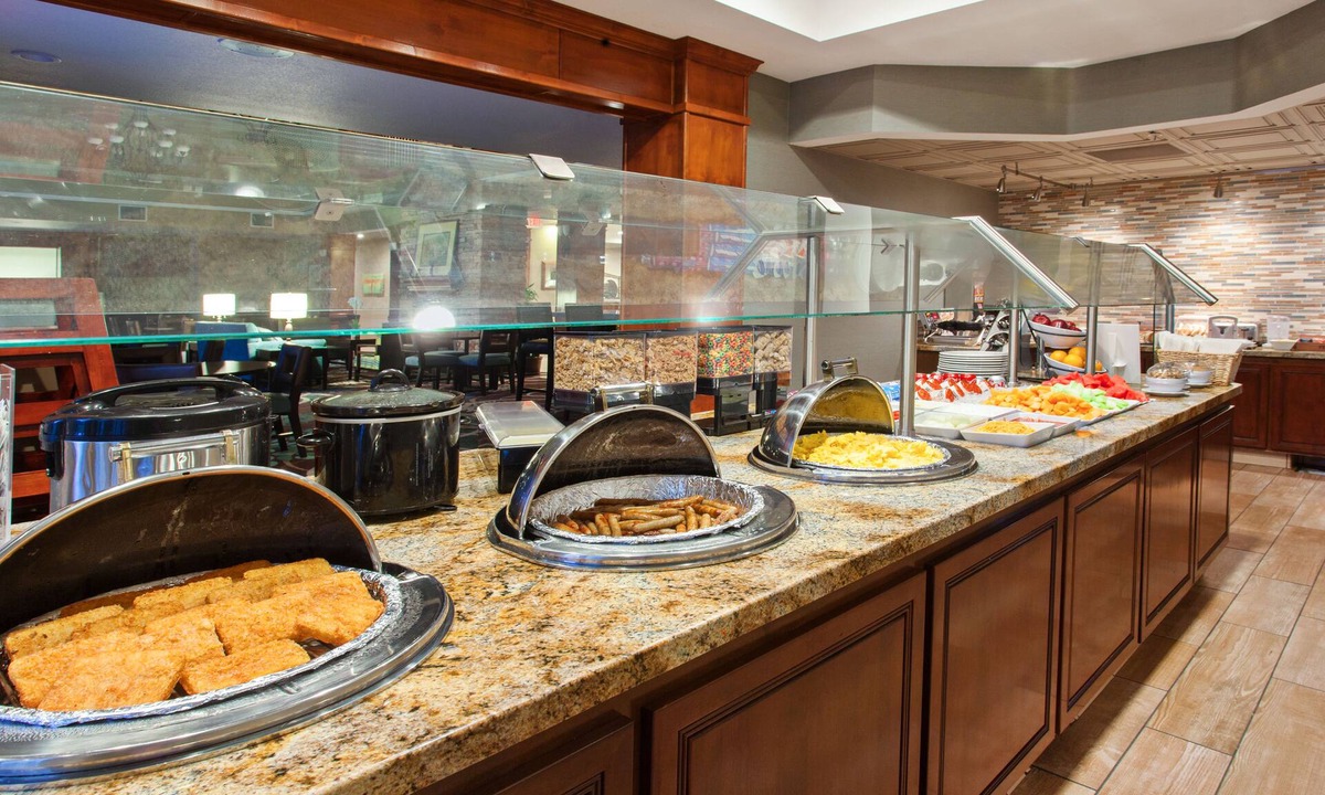 Lake Forest Hotel | Staybridge Suites Lake Forest by IHG