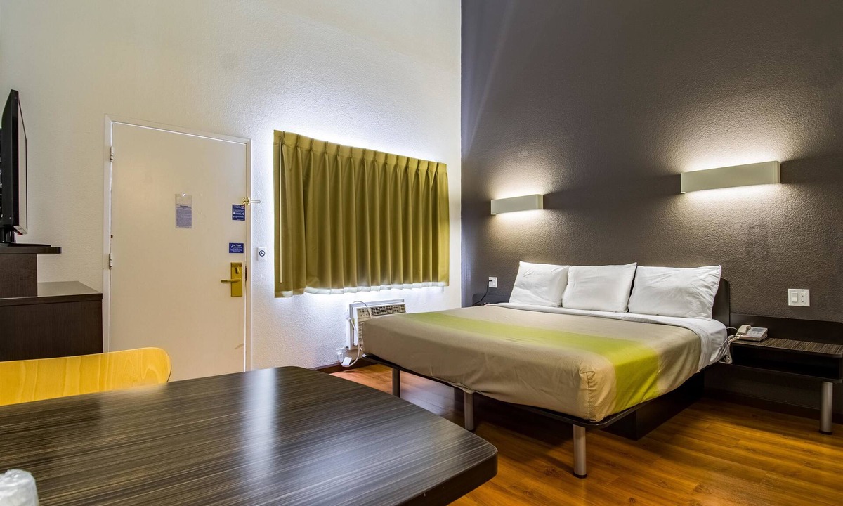 Cypress Hotel | Studio 6 Cypress, CA