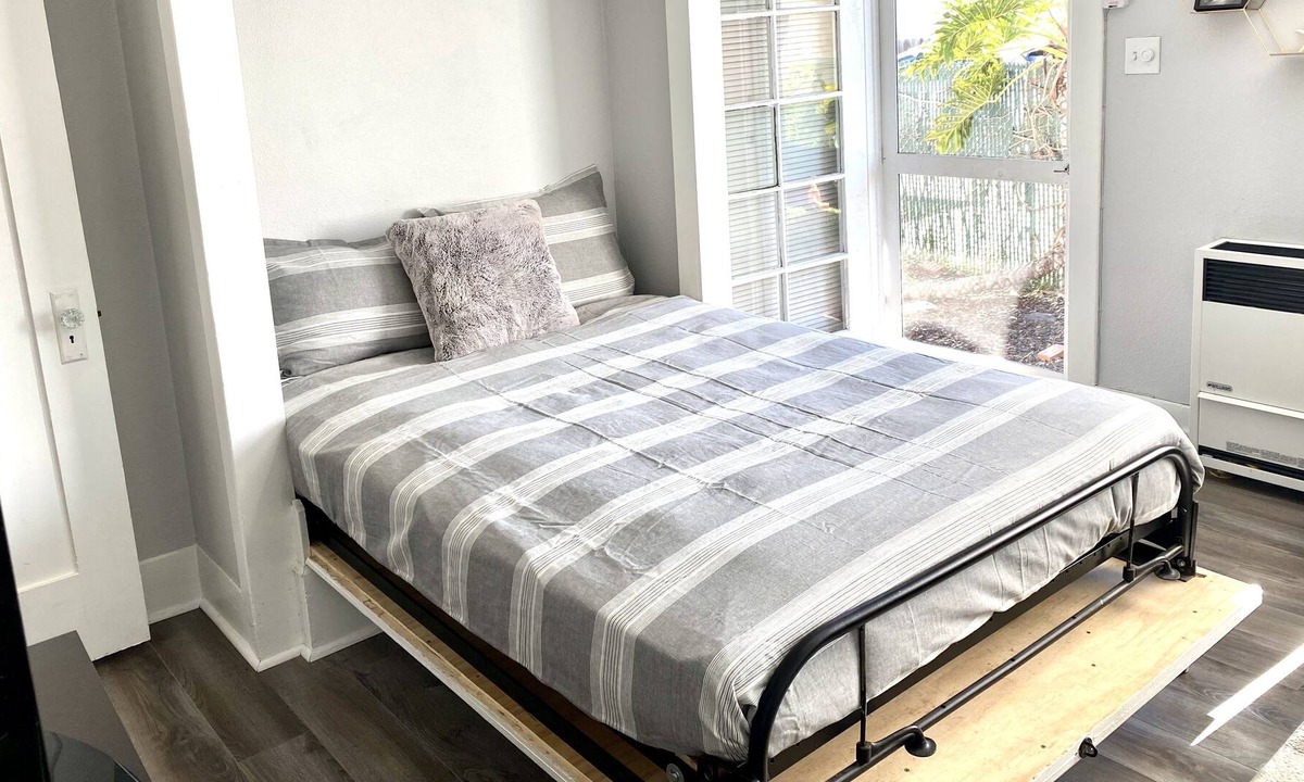 Central San Pedro Apartment | Studio Marina Proximity