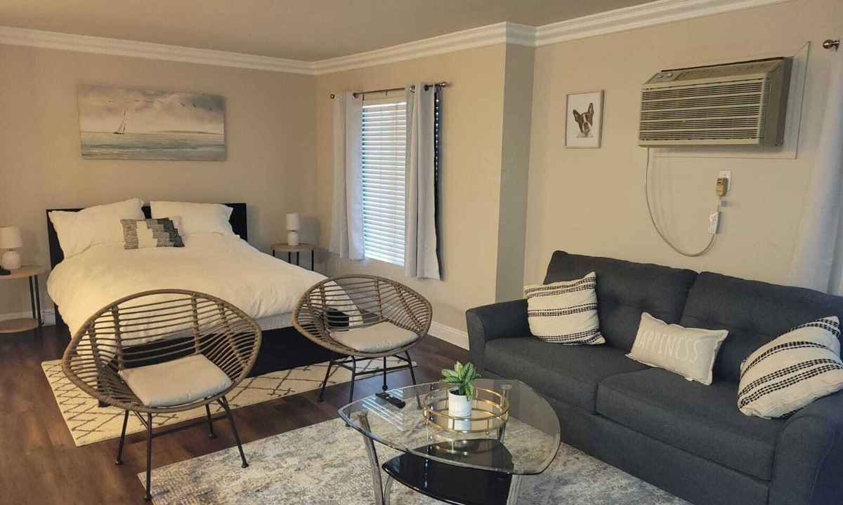 Burbank Apartment | Studio near Universal Studios and downtown Burbank
