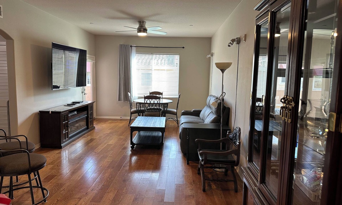 North Redondo Condo | Stunning Senior condo in Redondo Beach walking distance to Mall and restaurants