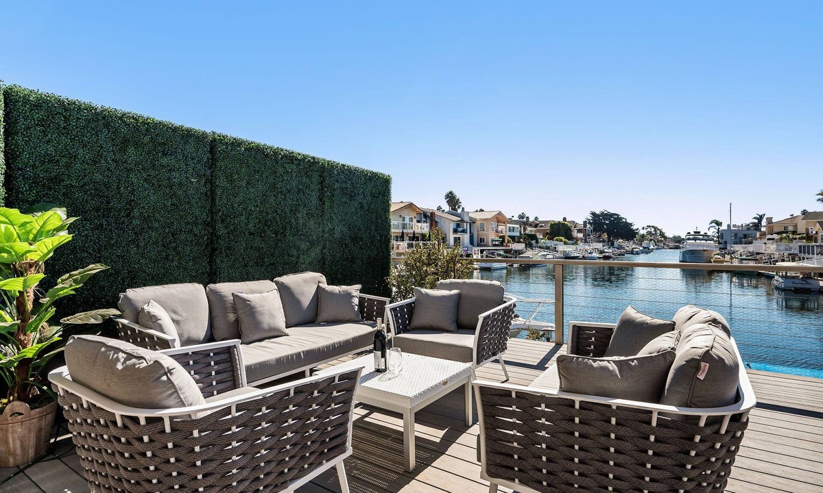 Channel Islands House | Stunning, upscale waterfront house in Oxnard, CA