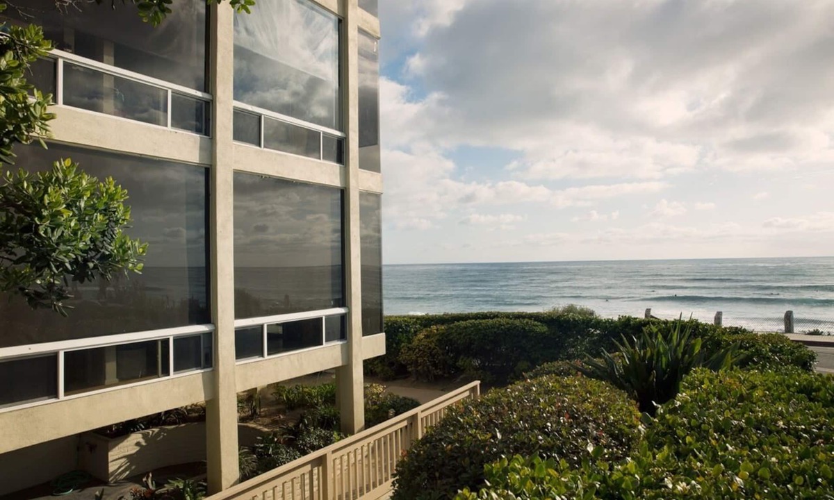 Beach Barber Tract Condo | Stunning Windansea Oceanfront Condo (A)