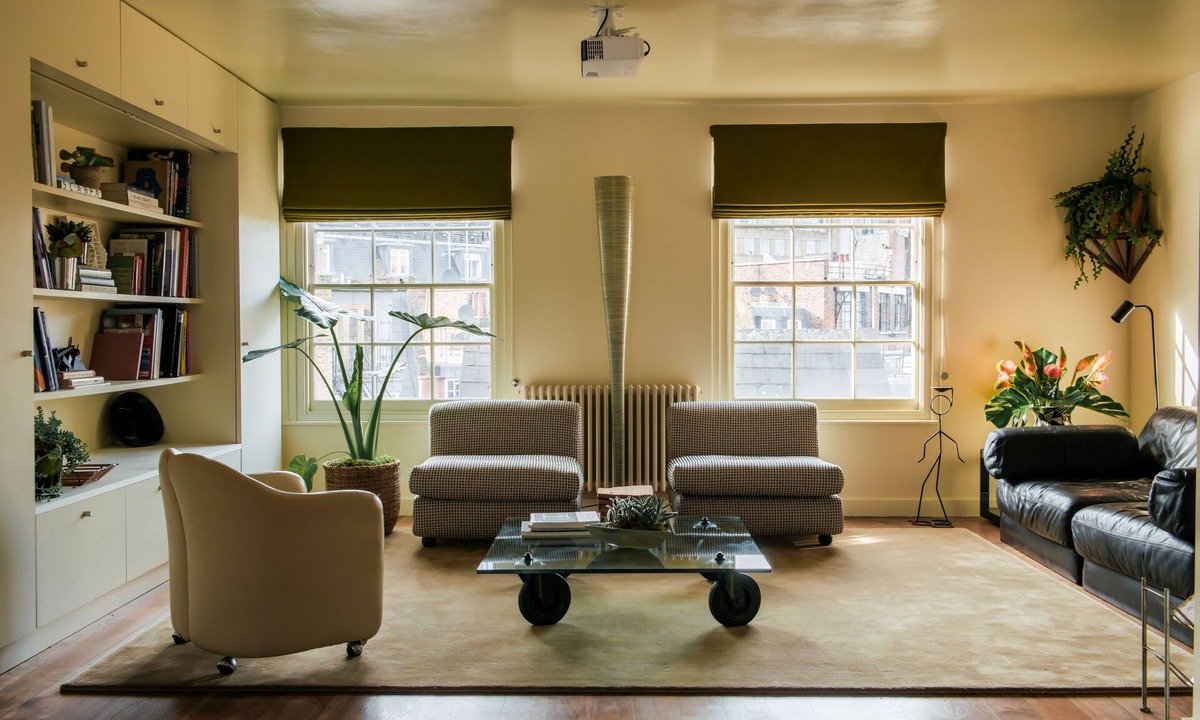 Covent Garden Apartment | Stylish 1 bedroom loft apartment in Covent Garden with terrace