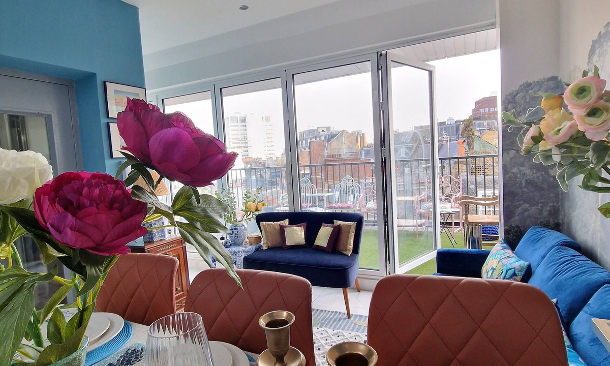 Fitzrovia Apartment | Stylish 4 bedroom Flat Retreat in Covent Garden,London,WC2H 9PL