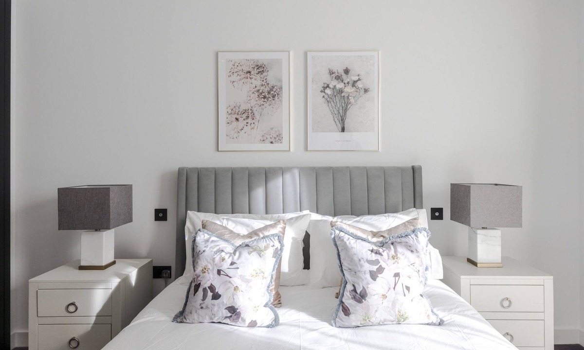 Vauxhall Apartment | Stylish & Modern Riverfront Apartment