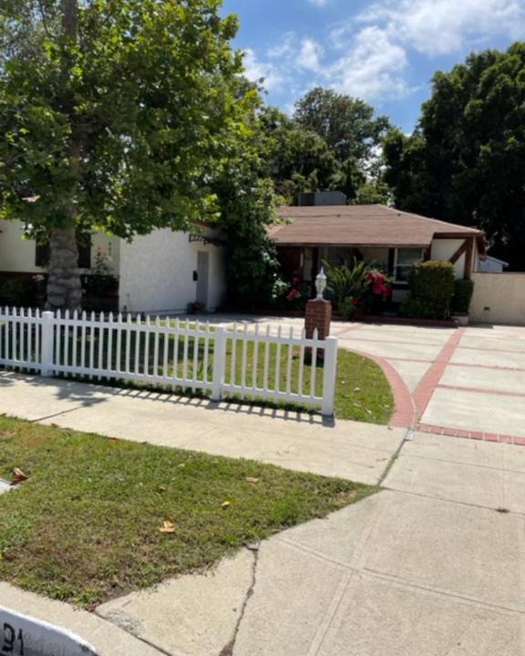 Reseda House | Summer Leaf