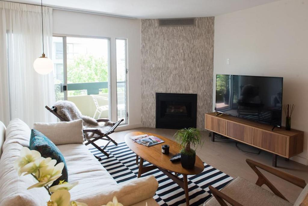 Wilshire Montana Apartment | Sundial Santa Monica Apartments