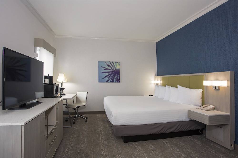 Sunset Park Hotel | SureStay Hotel by Best Western Santa Monica