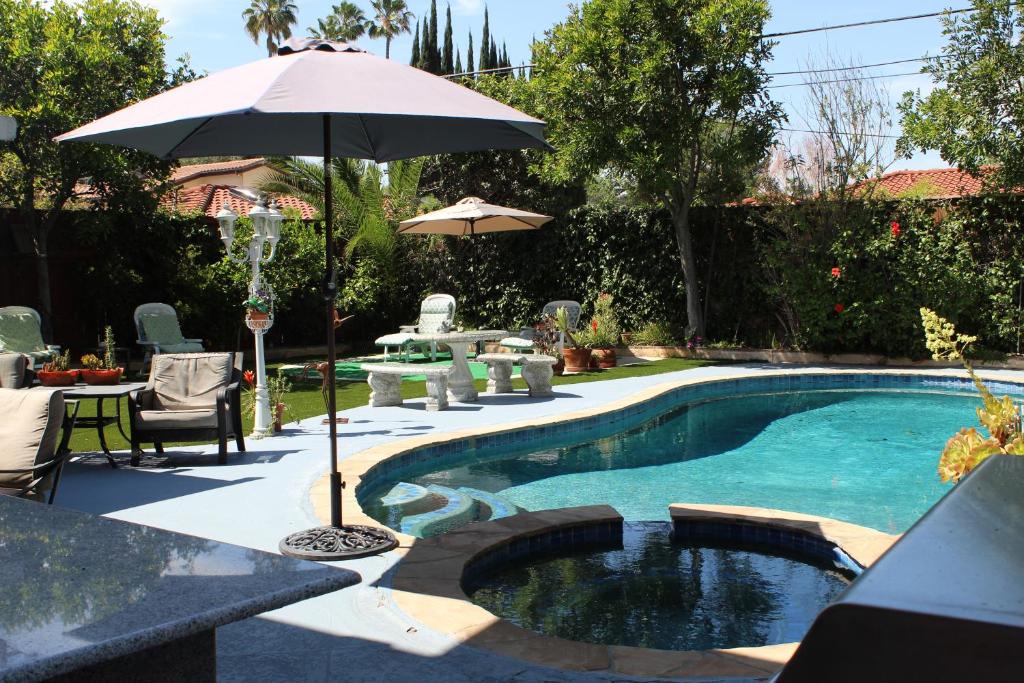 Sherman Oaks Bed & Breakfast | Sweet Dreams B&B LA
