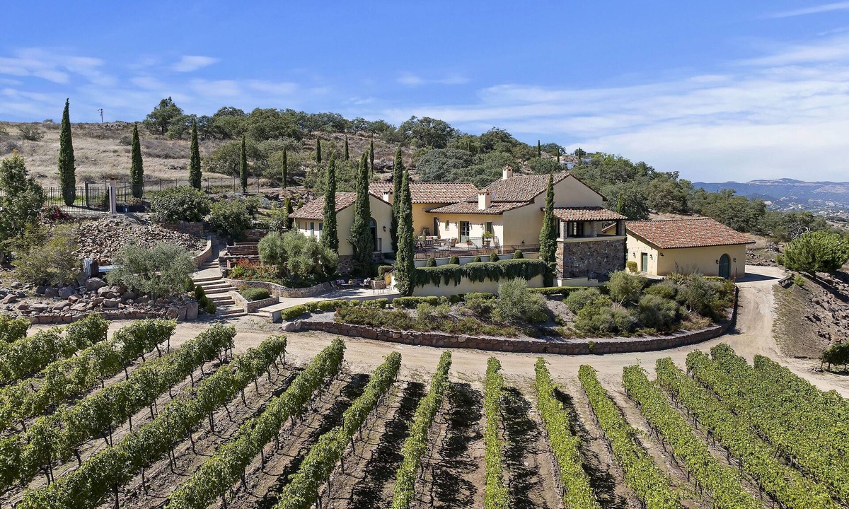 Murrieta Villa | Temecula Valley Wine Country Area - European Villa on 20 Acre Vineyard